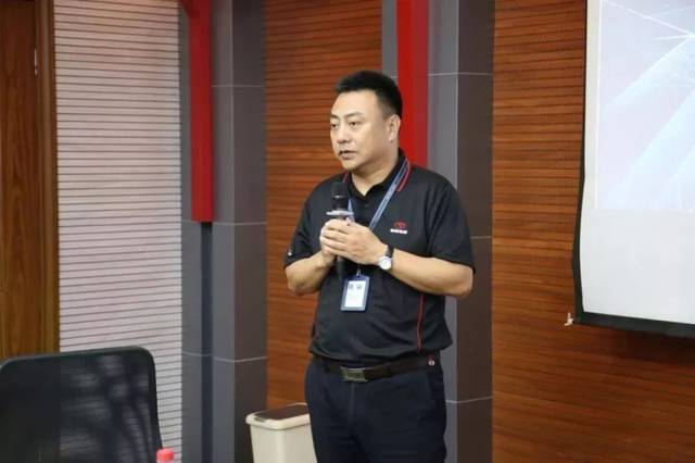 走進(jìn)工廠、業(yè)務(wù)培訓(xùn) 新主流媒體汽車聯(lián)盟對(duì)話上汽大通與東南汽車